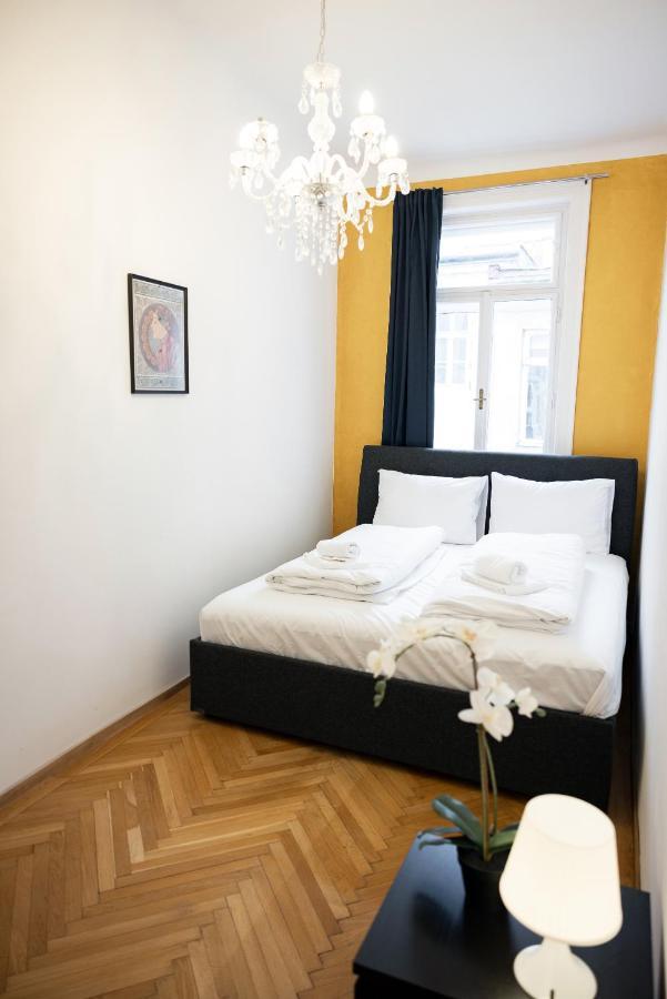 Hideaway Wahring Apartment Виена Екстериор снимка